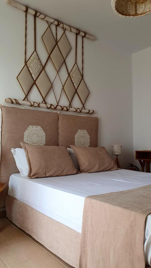 Sarakiniko Rooms Adamantas  Ngoại thất bức ảnh