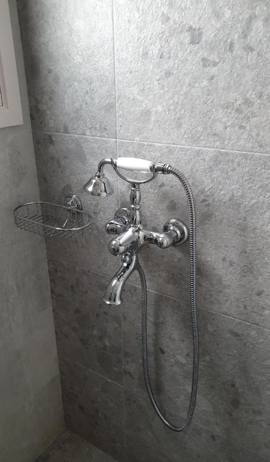 Sarakiniko Rooms Adamantas  Ngoại thất bức ảnh