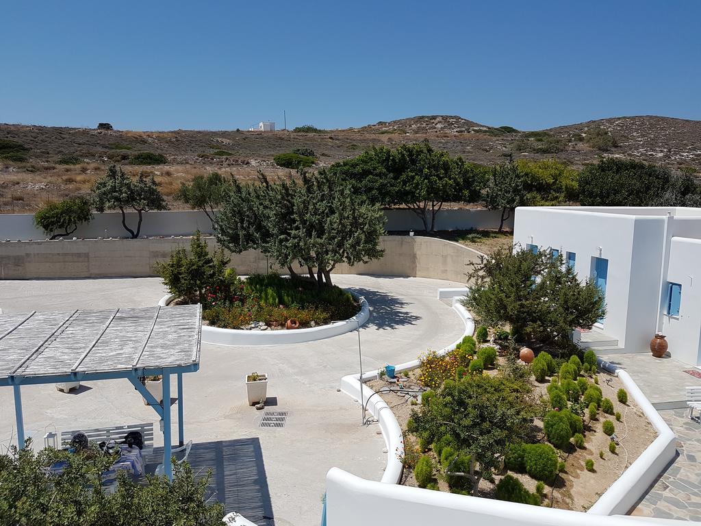 Sarakiniko Rooms Adamantas  Ngoại thất bức ảnh